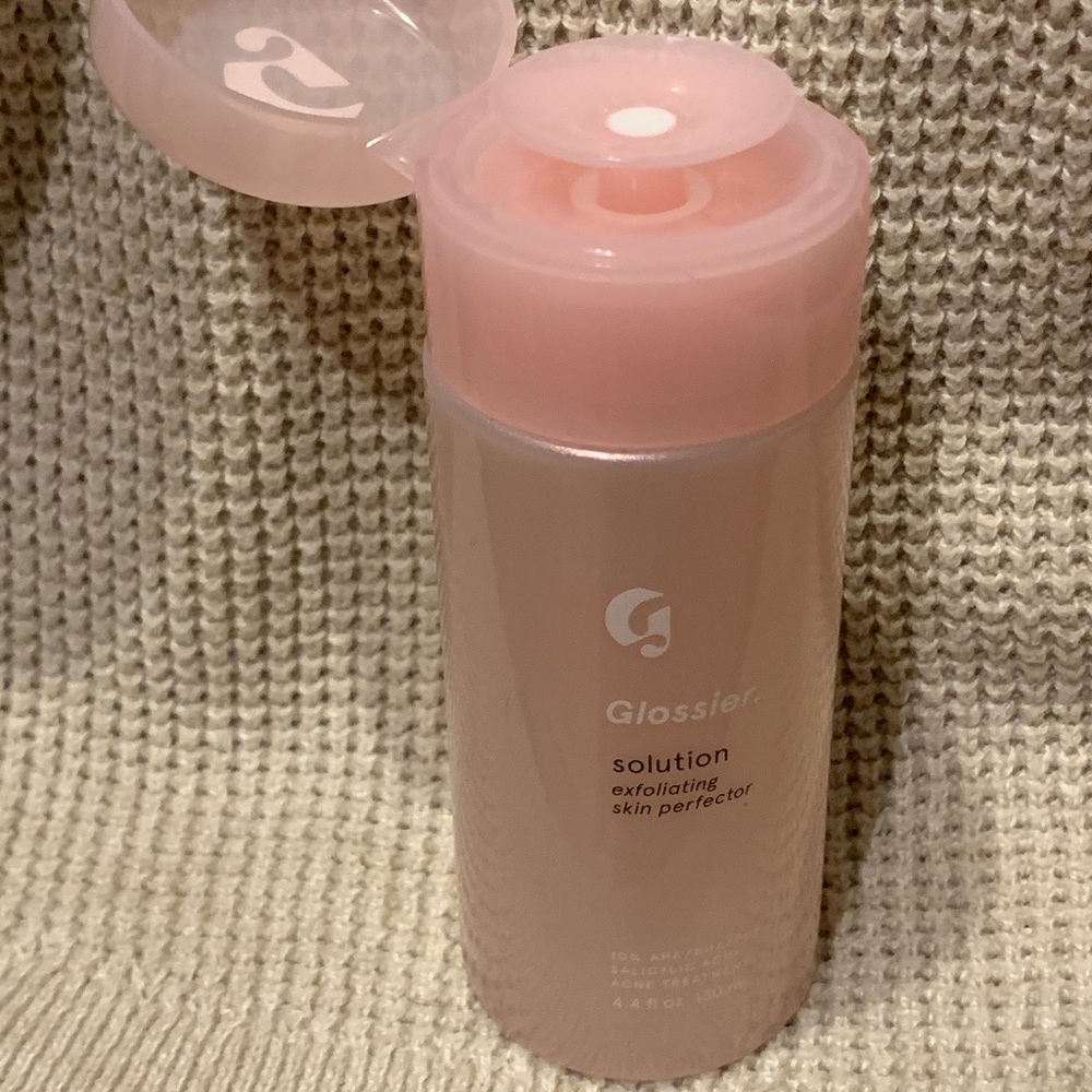 Glossier solution